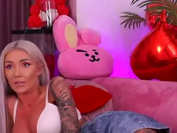 Chaturbate Live Sex Cam of therealfallingangel
