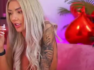 Chaturbate Live Sex Cam of therealfallingangel