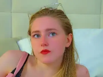 Chaturbate Live Sex Cam of lexireadway