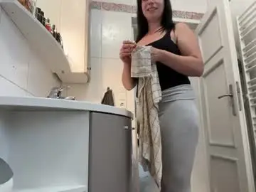 Chaturbate Live Sex Cam of viola_beck