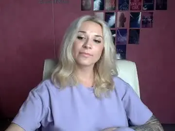 Chaturbate Live Sex Cam of moonsusanna