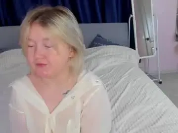 Chaturbate Live Sex Cam of mia_ferd