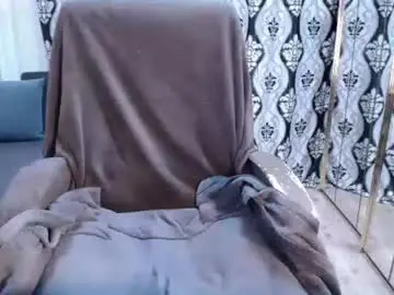 Chaturbate Live Porn of nicky_38hhugetits