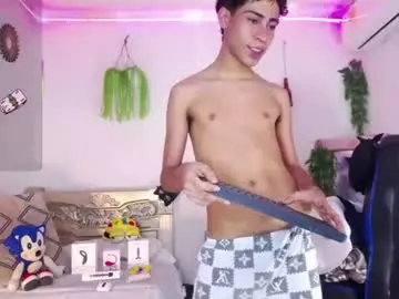 Chaturbate Free Live Porn of armondx_parkr