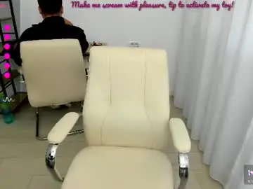 Chaturbate Live Sex Cam of eveeevian