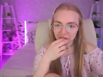 Chaturbate Free Porn Cam of emilysunshines