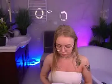Chaturbate Best live sex cam show of emilysunshines