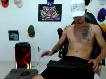 Chaturbate Live Sex Cam of liam_andres12