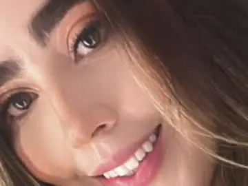 Chaturbate Adult Video Chat of emi_royse