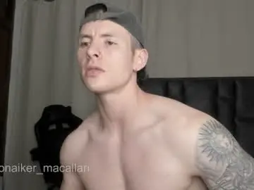 Chaturbate Live Sex Cam of jhonny_macallan