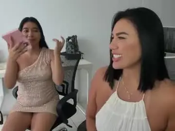 Chaturbate Live Porn of emillybrowm