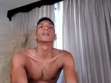 Chaturbate Best live sex cam show of juliensaint_