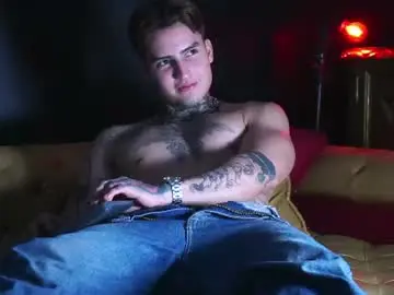 Chaturbate Live Sex Cam of dantecoppolaa
