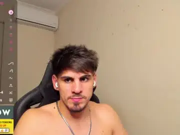 Chaturbate Best live sex cam show of derekcb