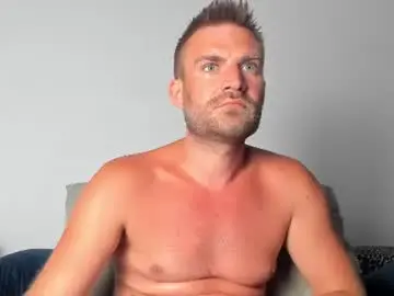 Chaturbate Free Live Porn of 10in_deluxe