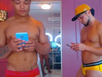 Chaturbate Free Live Porn of hotcrew_