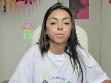 Chaturbate Live Sex Cam of marcelinegh