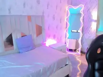 Chaturbate Watch Live Sex Cams of cyrus_tay