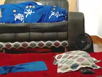 Chaturbate Live Sex of littlemia_777