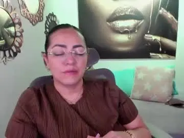 Chaturbate Live Sex Cam of marianalopez81