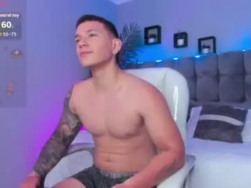 Chaturbate Nude Webcam of thomas_moon_