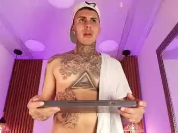 Chaturbate Live Sex Cam of liam_ink
