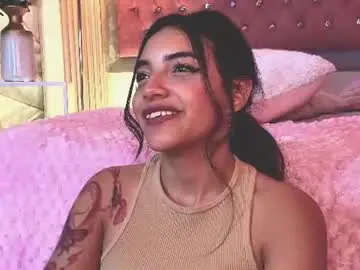 Chaturbate Live Sex Cam of victoria_leiya