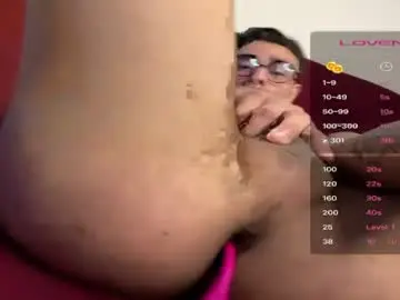Chaturbate Sex Cam of adamgrey__