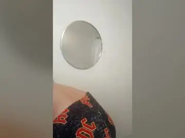 Chaturbate Live Sex Cam of xxxlexxyxxx