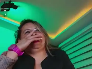 Chaturbate Watch Live Sex Cams of cinthya_roberts
