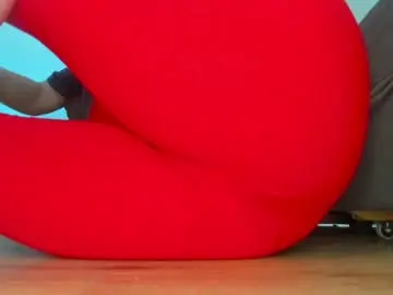 Chaturbate Free Live Porn of wet_pants2022