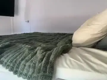 Chaturbate Live Sex Cam of lydiaowen