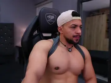 Chaturbate Watch Live Sex Cams of loganmartinx