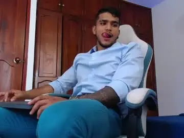 Chaturbate Best live sex cam show of camilo_contre21