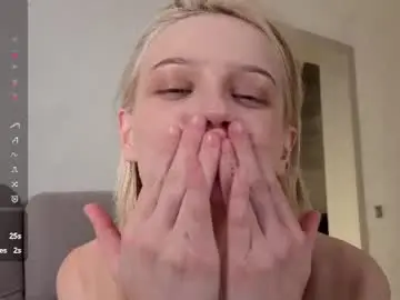 Chaturbate Free Live Porn of evangel111