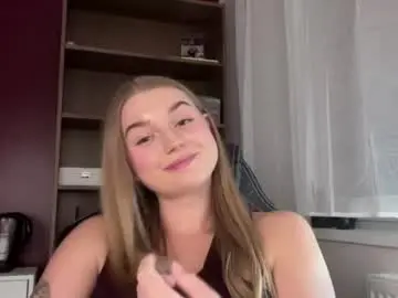 Chaturbate Live Sex Cam of mysteryericax