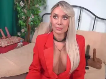 Chaturbate Watch Live Sex Cams of isadoradunkan