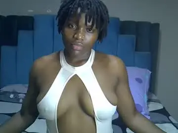 Chaturbate Free Porn Cam of melanin_moon