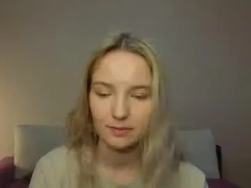 Chaturbate Live Sex Cam of tashinapetitto