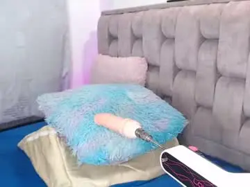 Chaturbate Nude Webcam of andrea_bigtits69