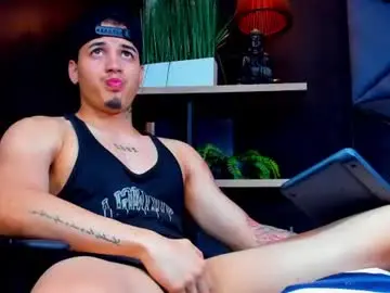 Chaturbate Best live sex cam show of rocco_santos