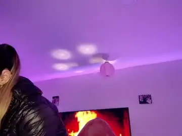 Chaturbate Live Sex Cam of barbie20_