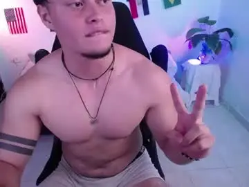 Chaturbate Live Sex Cam of fucking_bear_