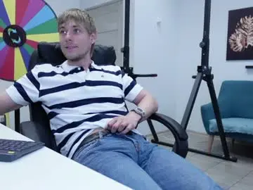 Chaturbate Sex Cam of richard_hards