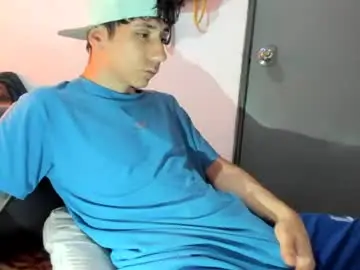 Chaturbate Live Sex Cam of austin1119a