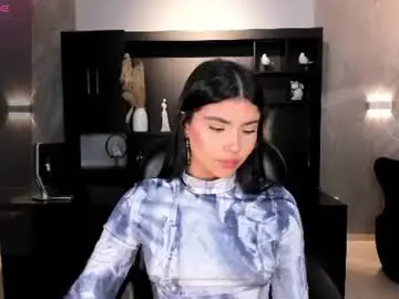 Chaturbate Sex Chat of mialaurence_