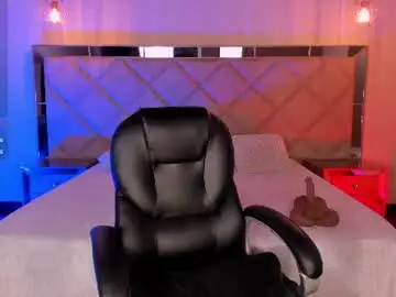 Chaturbate Live Porn of mialaurence_