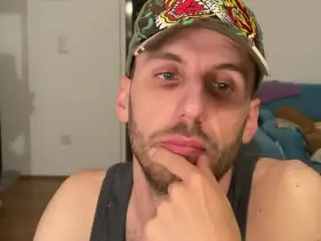 Chaturbate Live Sex Cam of leonvampire