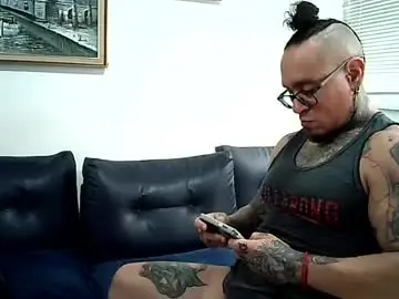 Chaturbate Sex Cam of ayrton_naffah2