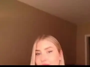Chaturbate Live Sex Cam of cute18cute
